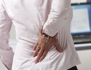 „Zespół korzeniowy w osteochondrozie powoduje ból pleców w okolicy lędźwiowej